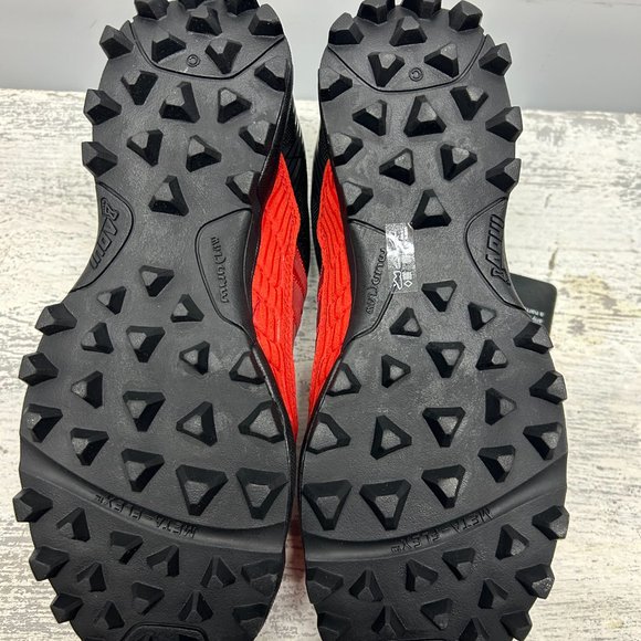Inov-8 MUDCLAW 300 (Unisex): Conquer Trails in Black/Red Performance - Picture 7 of 9